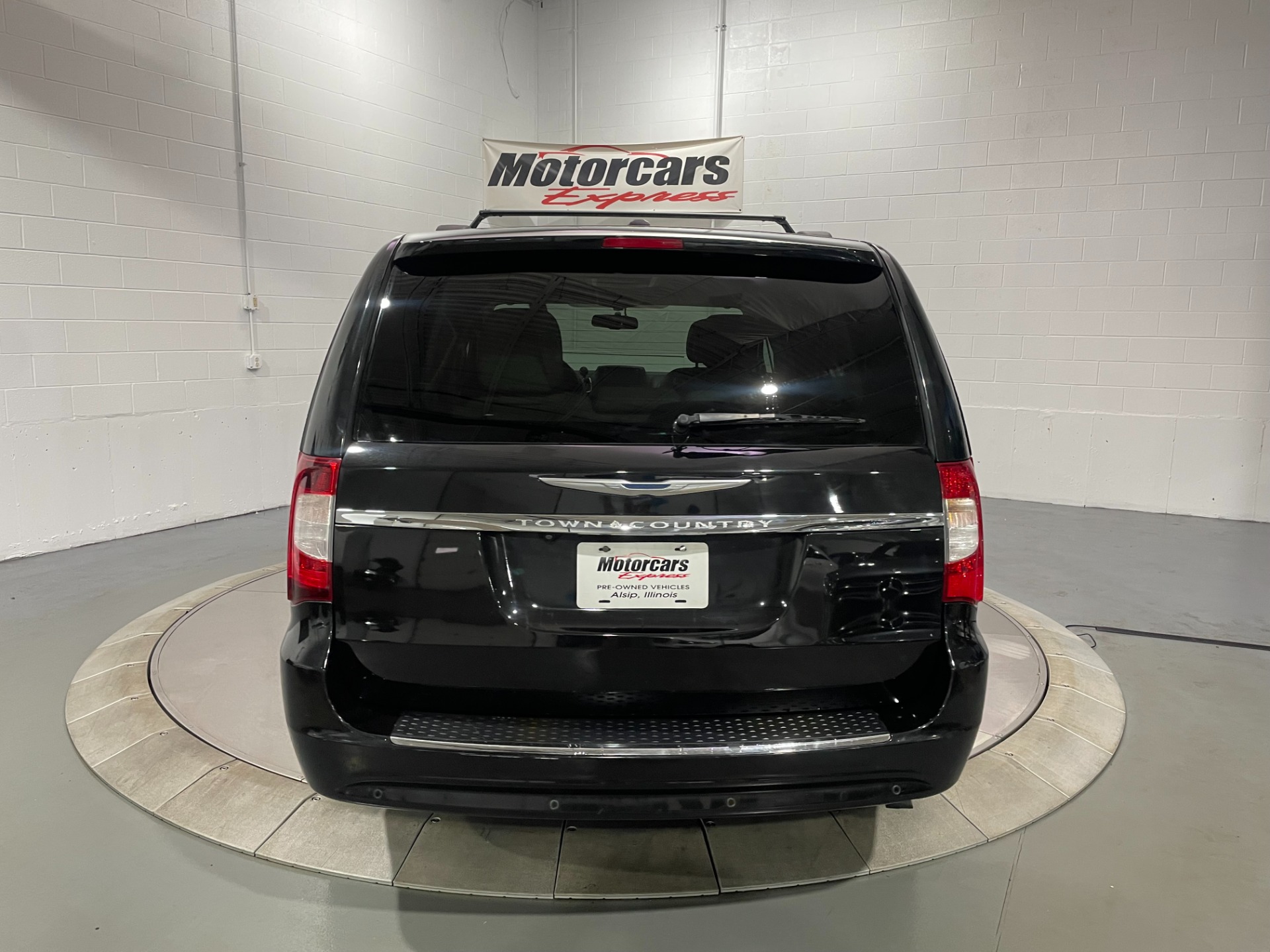 Used-2012-Chrysler-Town-and-Country-Touring-L-FWD