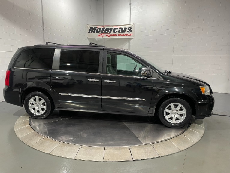 Used-2012-Chrysler-Town-and-Country-Touring-L-FWD