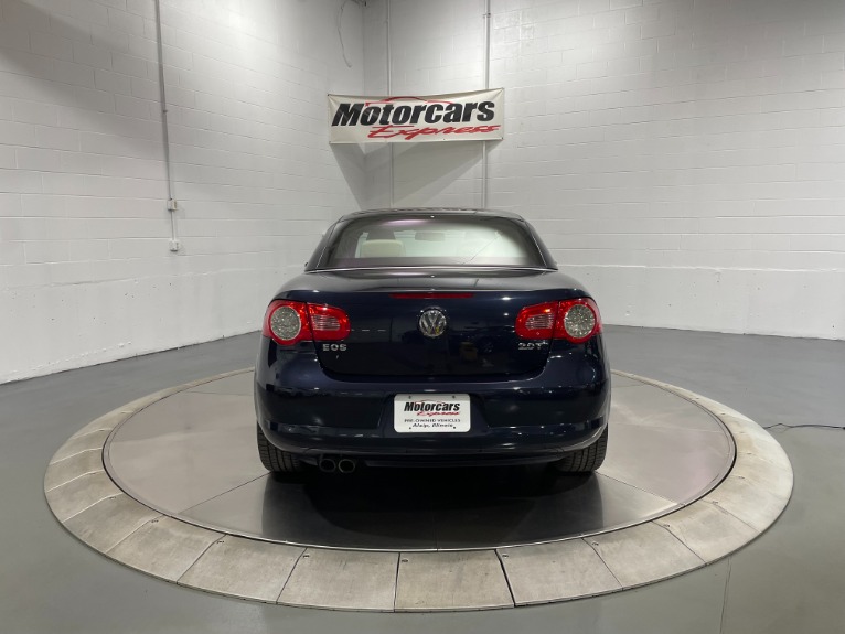 Used-2010-Volkswagen-Eos-Komfort-Convertible-FWD