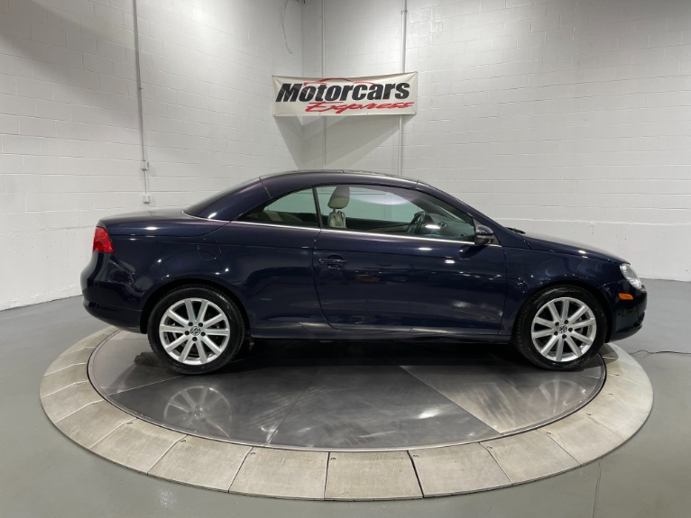 Used-2010-Volkswagen-Eos-Komfort-Convertible-FWD