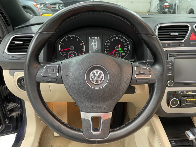 Used-2010-Volkswagen-Eos-Komfort-Convertible-FWD