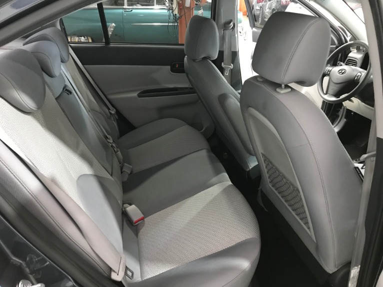 Used-2011-Hyundai-Accent-GLS