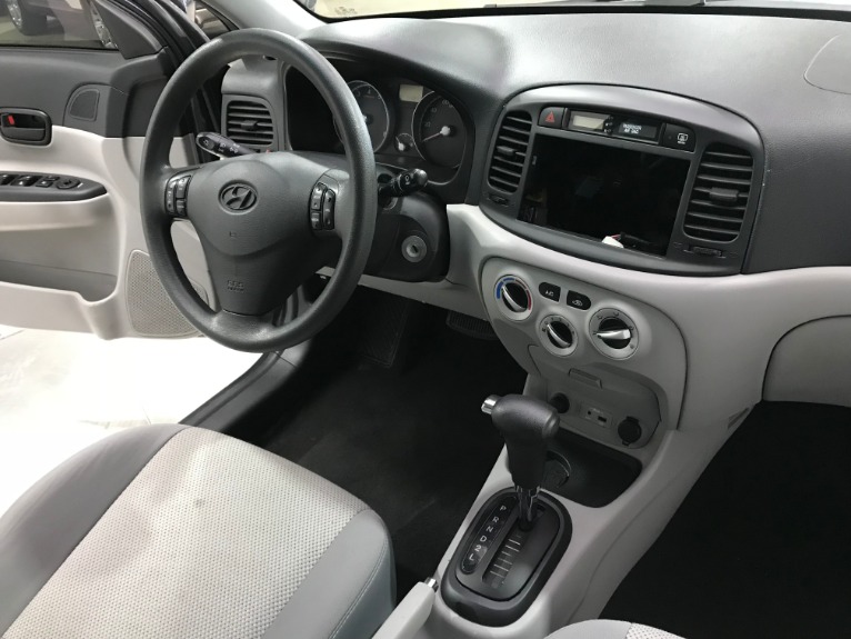 Used-2011-Hyundai-Accent-GLS