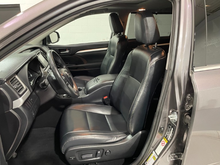 Used-2015-Toyota-Highlander-XLE-AWD