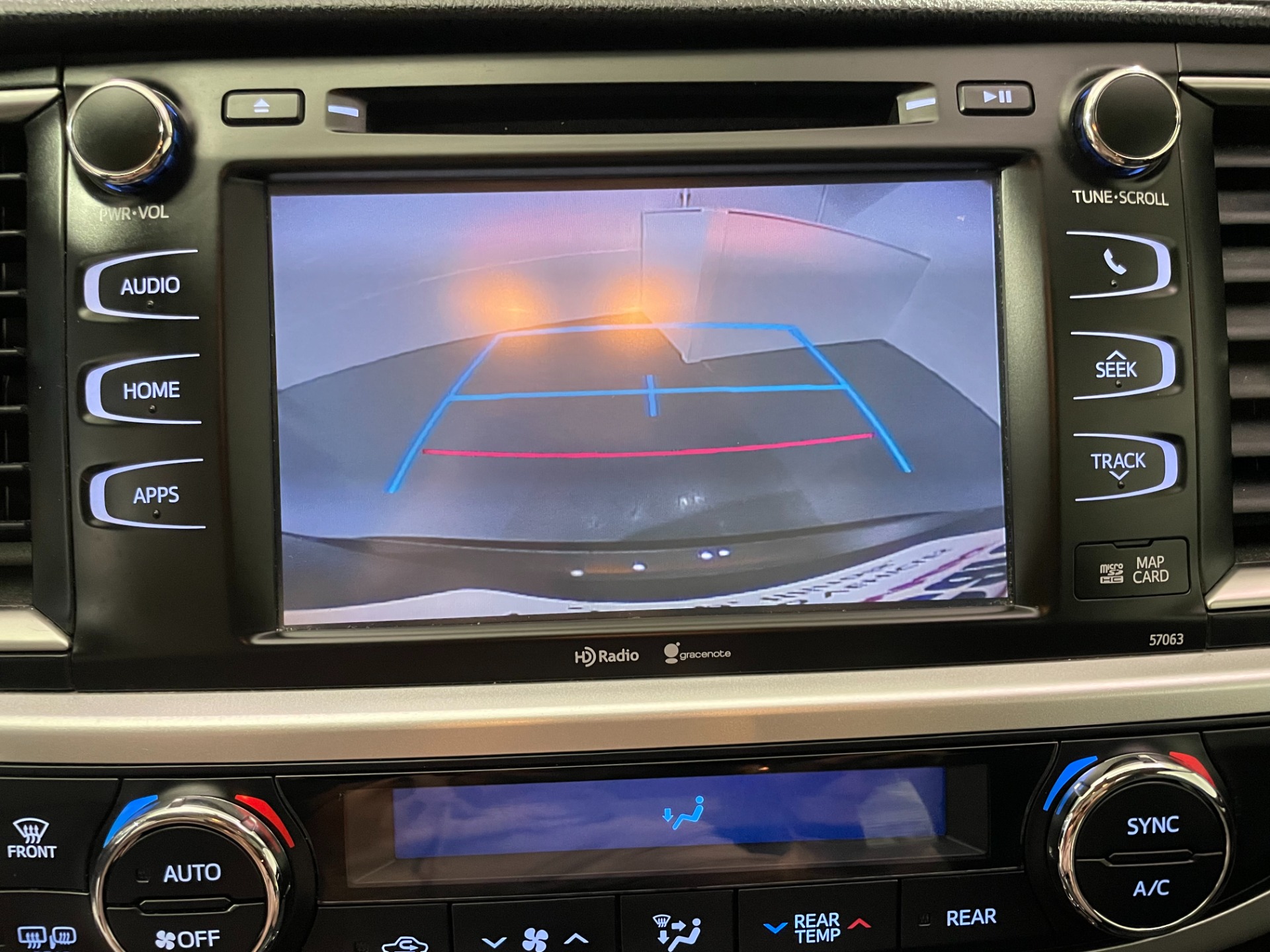 Used-2015-Toyota-Highlander-XLE-AWD