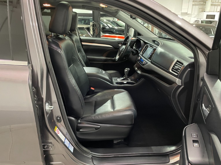 Used-2015-Toyota-Highlander-XLE-AWD
