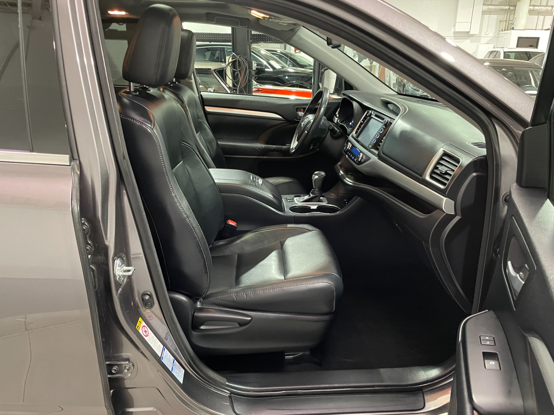 Used-2015-Toyota-Highlander-XLE-AWD