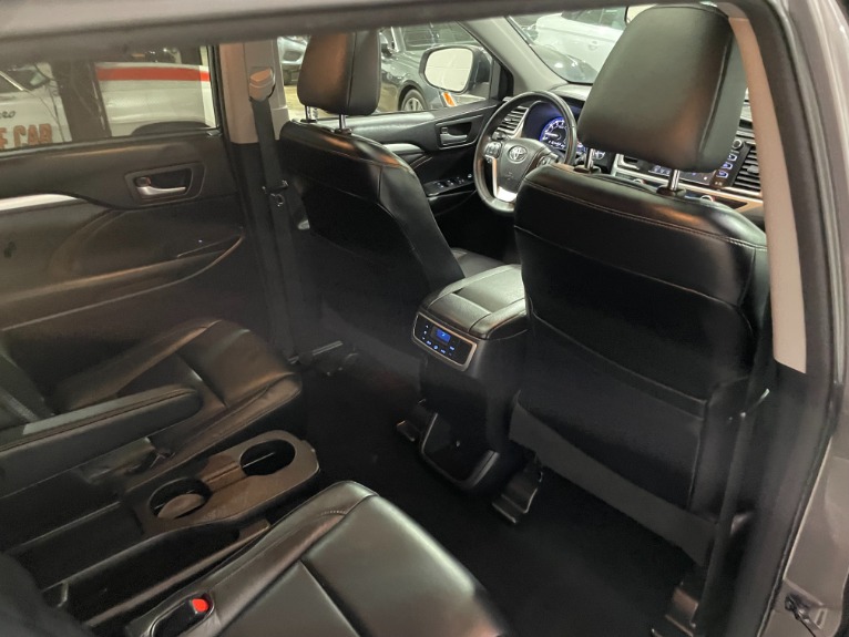 Used-2015-Toyota-Highlander-XLE-AWD