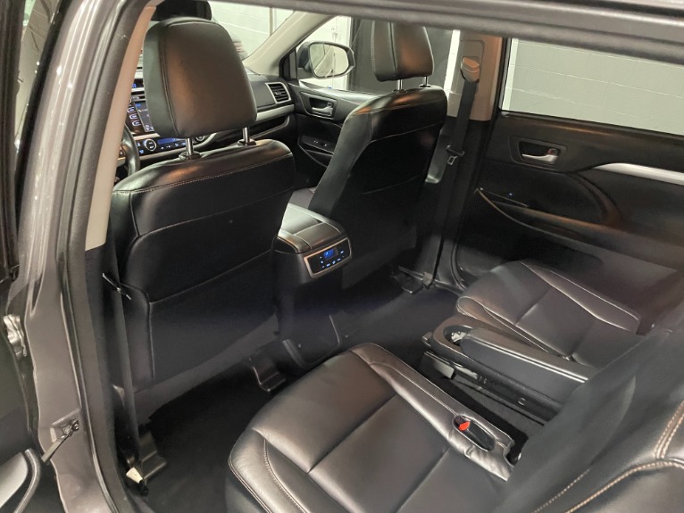 Used-2015-Toyota-Highlander-XLE-AWD