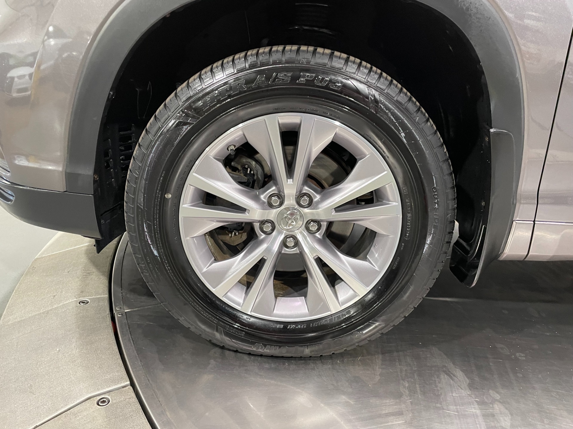 Used-2015-Toyota-Highlander-XLE-AWD