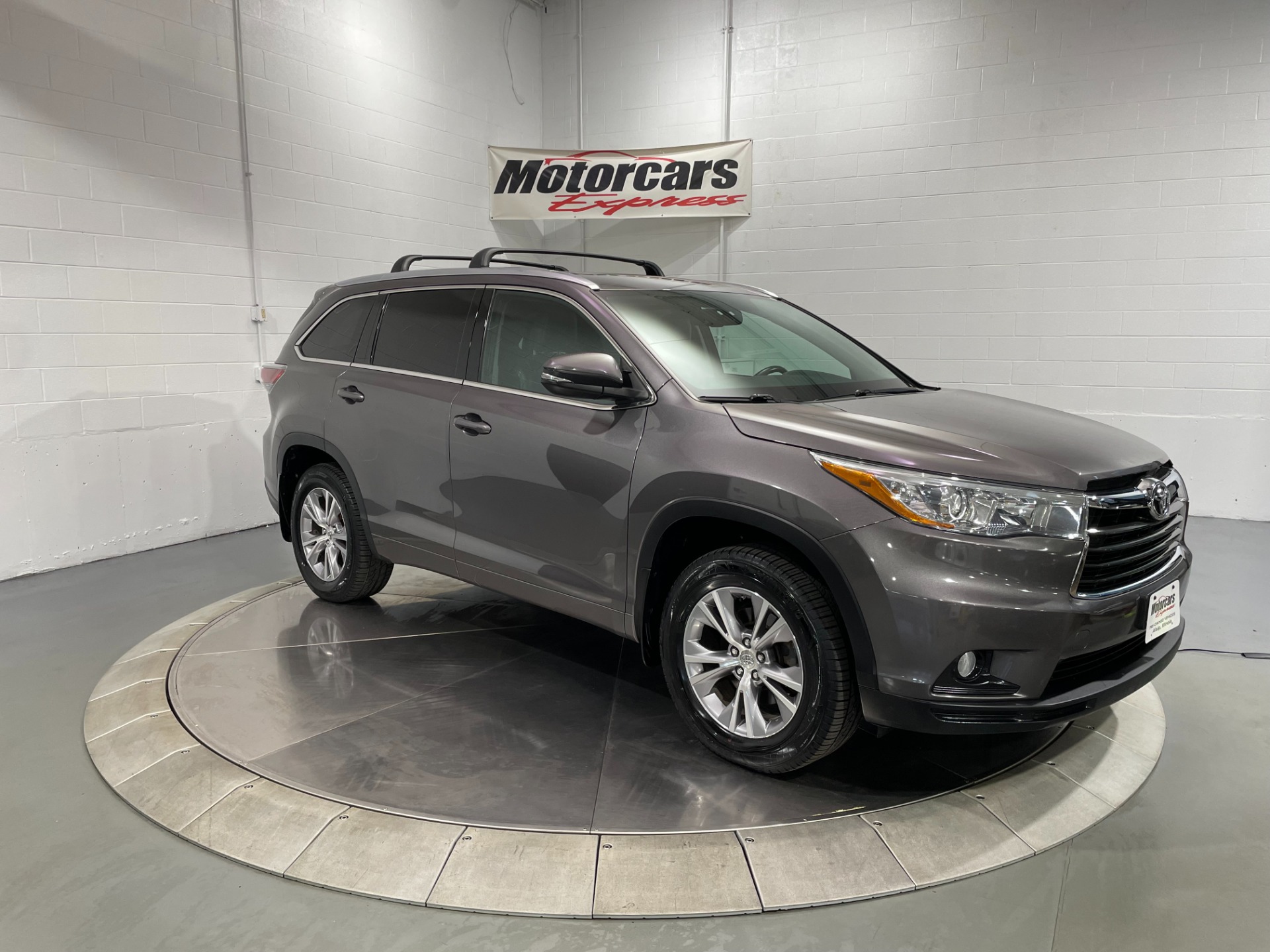 Used-2015-Toyota-Highlander-XLE-AWD