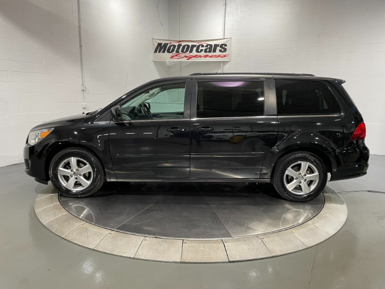 Used-2011-Volkswagen-Routan-SE-FWD