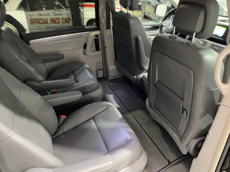 Used-2011-Volkswagen-Routan-SE-FWD