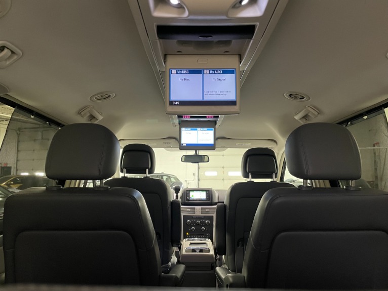 Used-2011-Volkswagen-Routan-SE-FWD