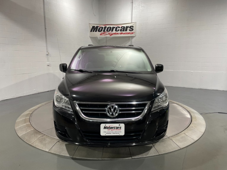 Used-2011-Volkswagen-Routan-SE-FWD