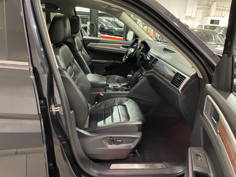 Used-2018-Volkswagen-Atlas-V6-SEL-Premium-4Motion
