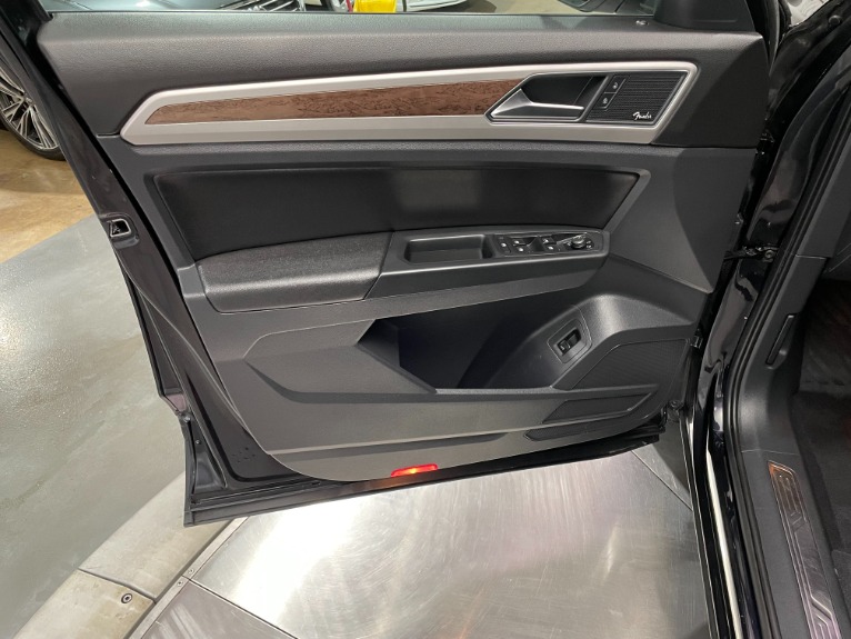 Used-2018-Volkswagen-Atlas-V6-SEL-Premium-4Motion
