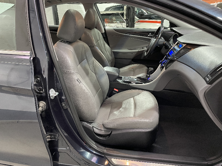 Used-2013-Hyundai-SONATA-Limited-FWD