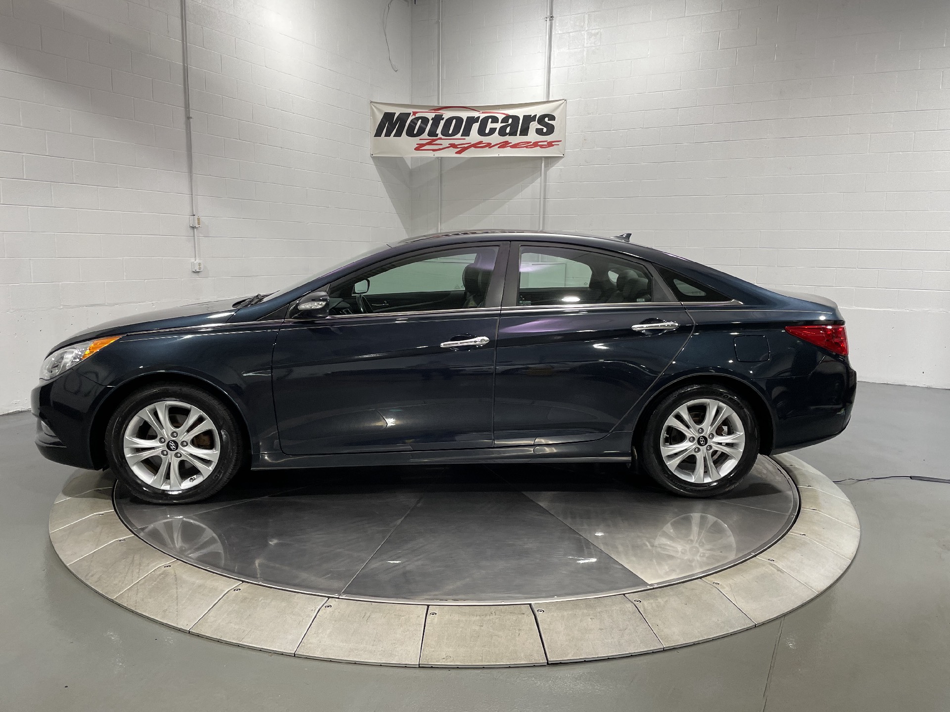 Used-2013-Hyundai-SONATA-Limited-FWD