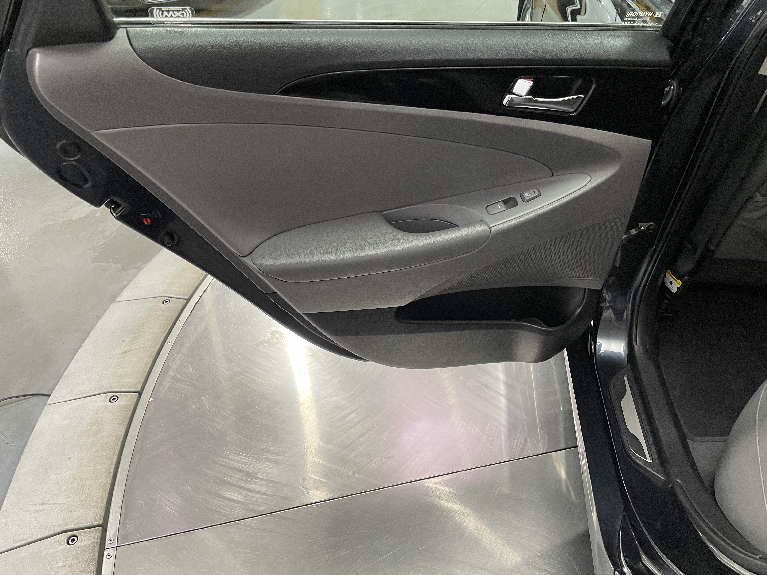 Used-2013-Hyundai-SONATA-Limited-FWD