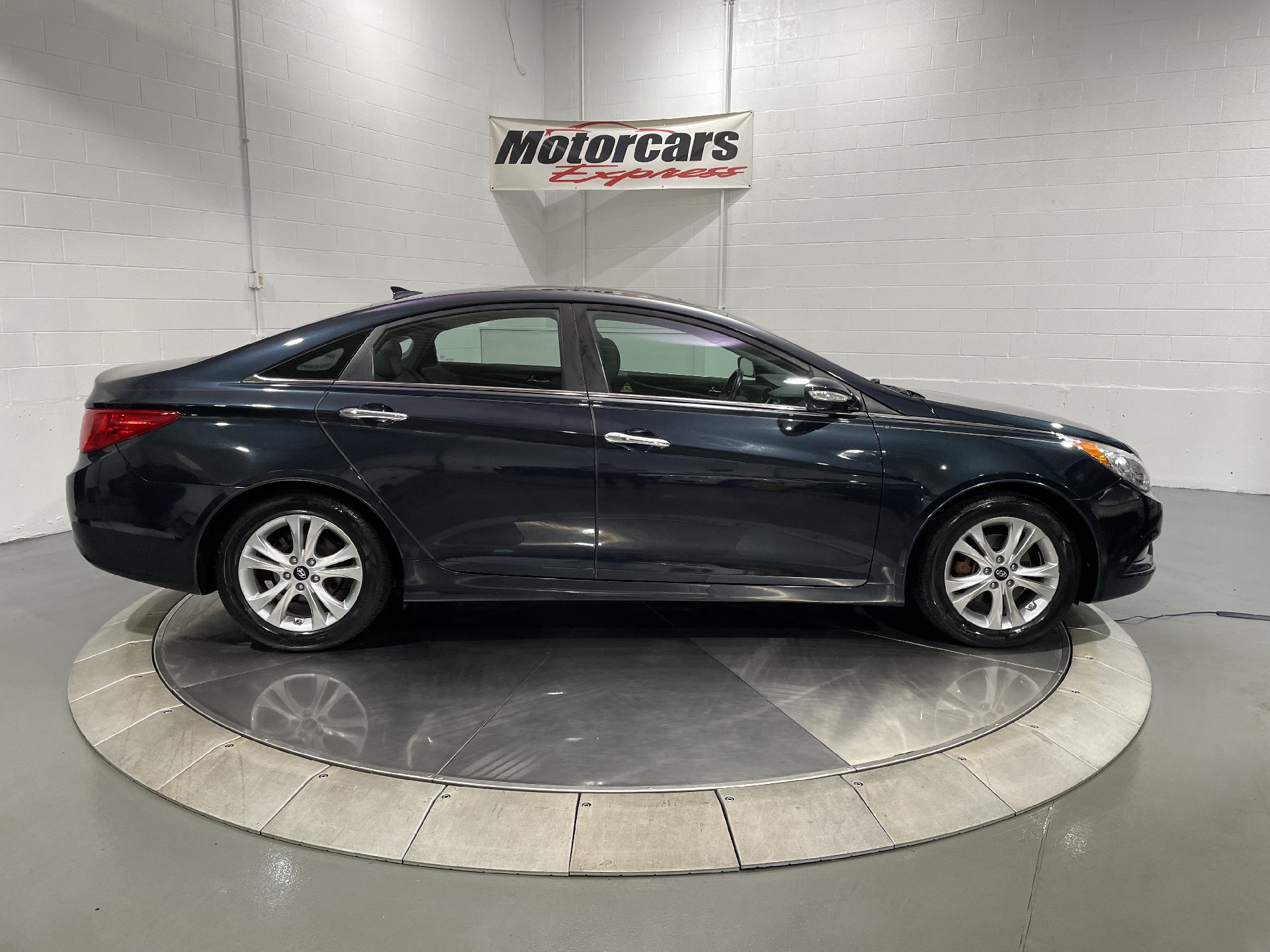 Used-2013-Hyundai-SONATA-Limited-FWD