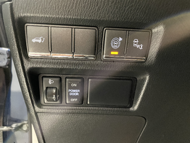 Used-2015-INFINITI-QX80-AWD