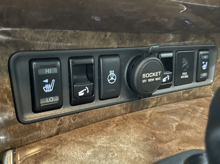 Used-2015-INFINITI-QX80-AWD