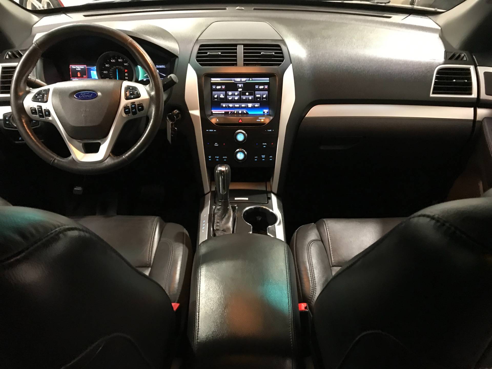 Used-2014-Ford-Explorer-XLT-FWD