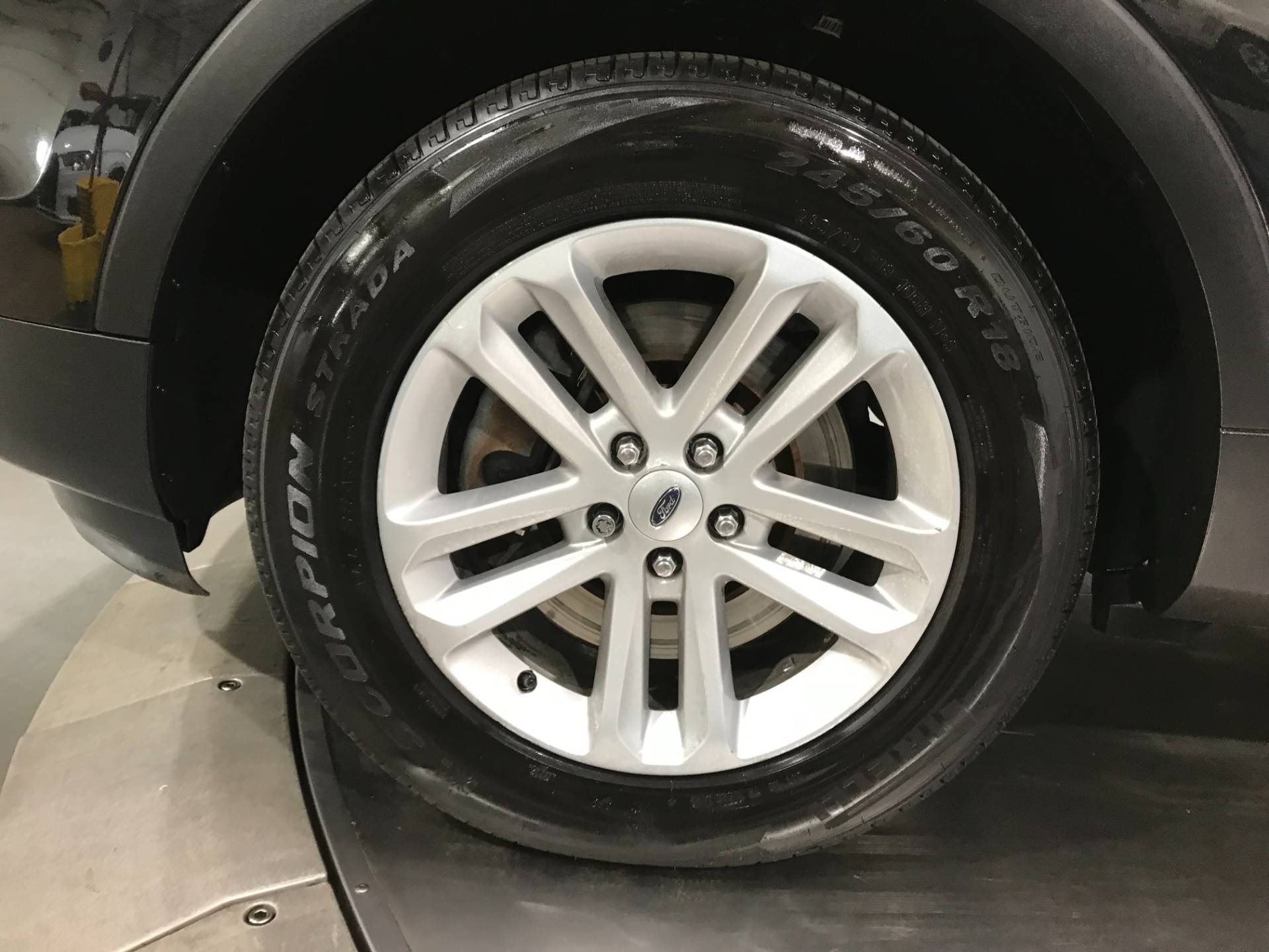 Used-2014-Ford-Explorer-XLT-FWD