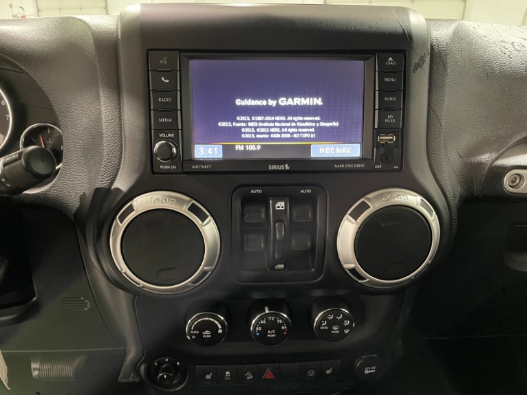 Used-2016-Jeep-Wrangler-Unlimited-Sahara-4X4