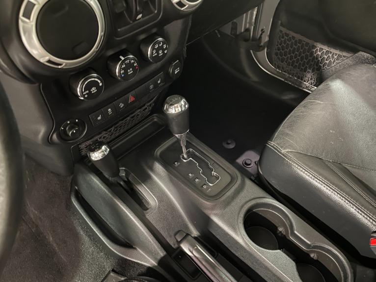 Used-2016-Jeep-Wrangler-Unlimited-Sahara-4X4