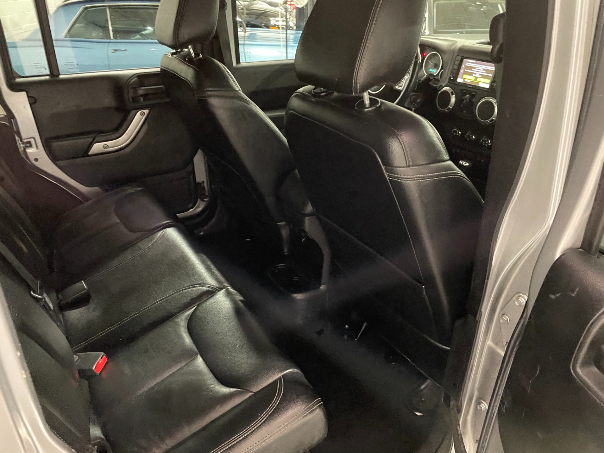 Used-2016-Jeep-Wrangler-Unlimited-Sahara-4X4