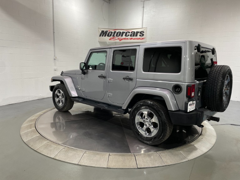Used-2016-Jeep-Wrangler-Unlimited-Sahara-4X4