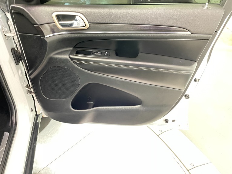 Used-2014-Jeep-Grand-Cherokee-Limited-4X4