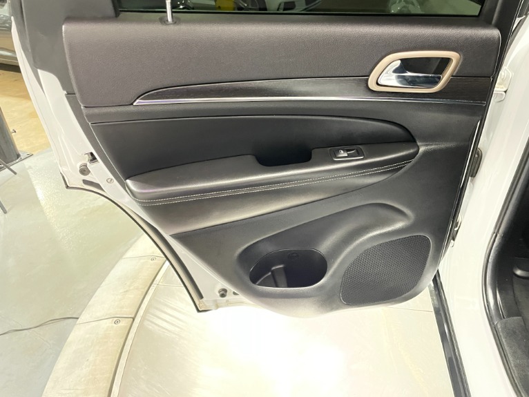Used-2014-Jeep-Grand-Cherokee-Limited-4X4