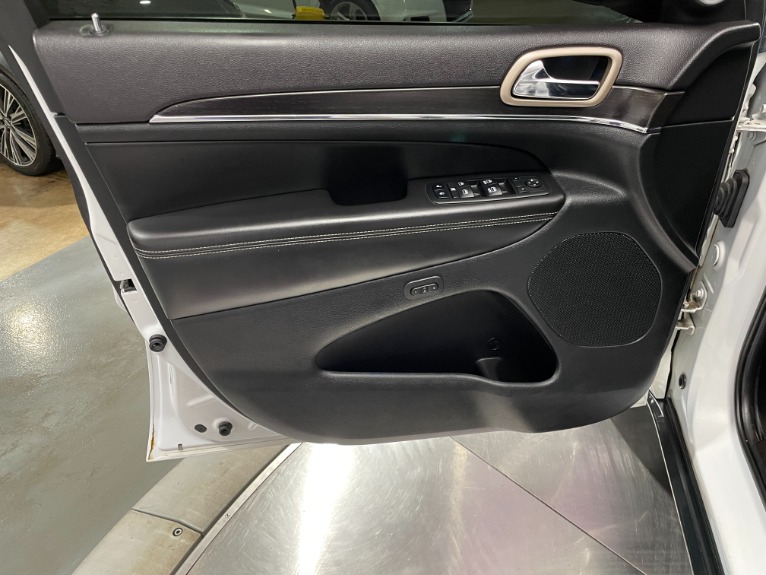 Used-2014-Jeep-Grand-Cherokee-Limited-4X4
