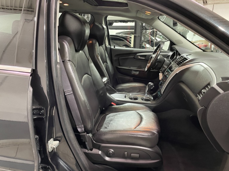 Used-2012-Chevrolet-Traverse-LT-FWD
