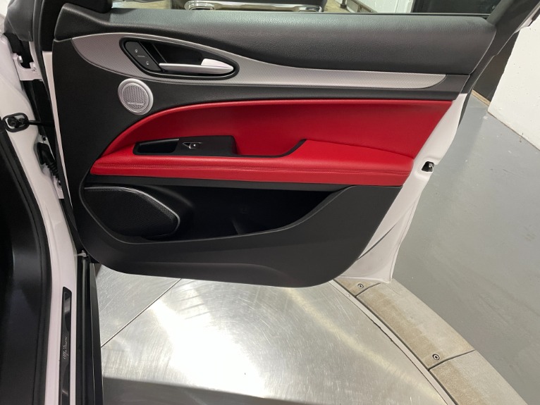 Used-2019-Alfa-Romeo-Stelvio-Ti-Sport-AWD