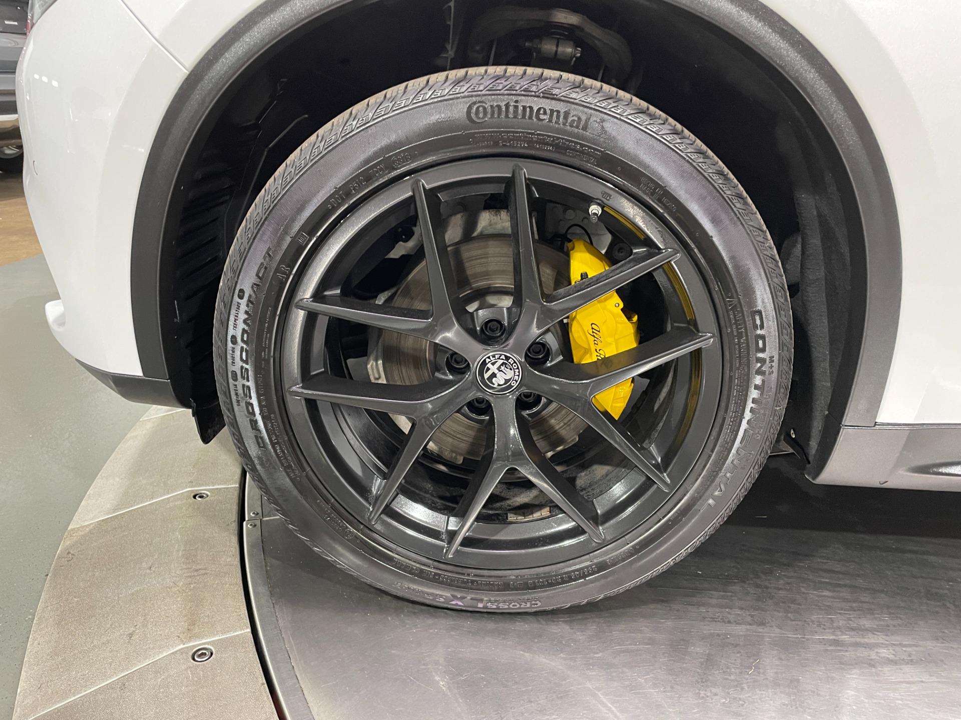 Used-2019-Alfa-Romeo-Stelvio-Ti-Sport-AWD