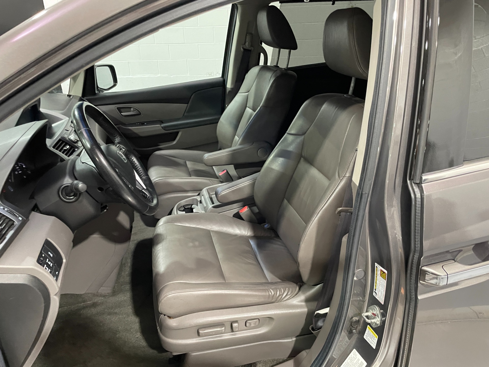 Used-2012-Honda-Odyssey-Touring-Elite-FWD
