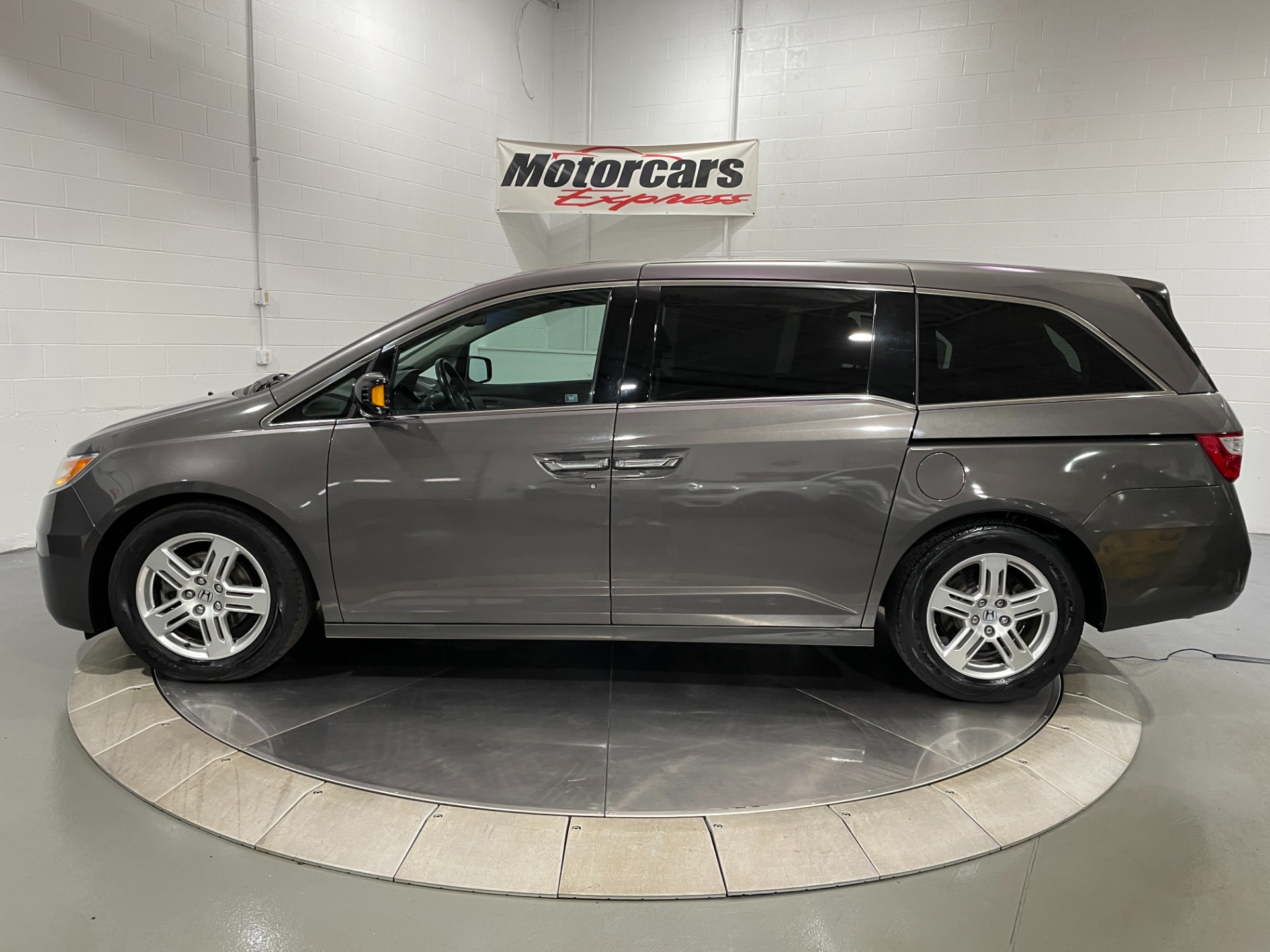 Used-2012-Honda-Odyssey-Touring-Elite-FWD