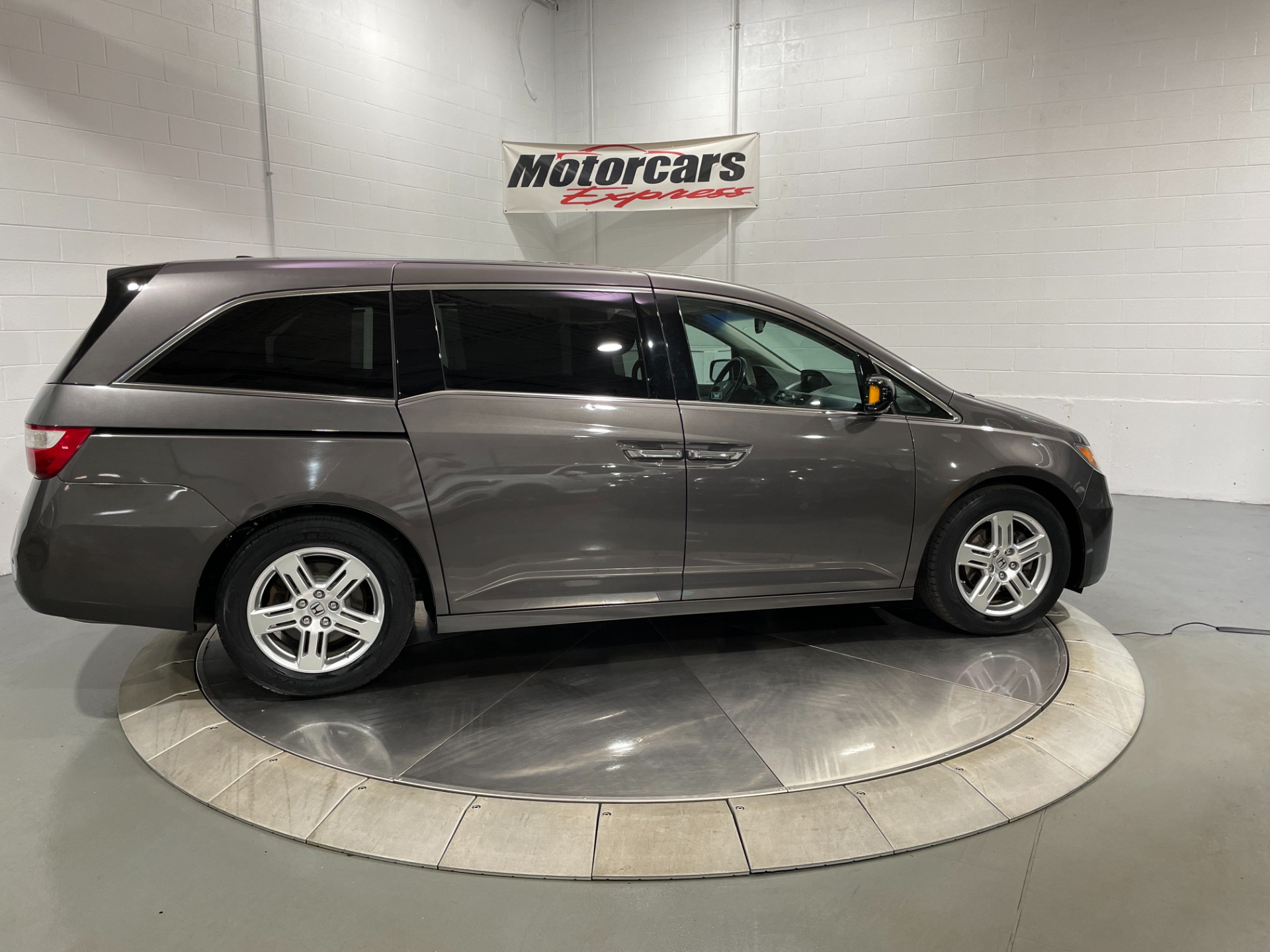 Used-2012-Honda-Odyssey-Touring-Elite-FWD