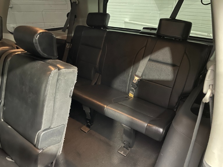 Used-2009-Nissan-Armada-SE-4X4