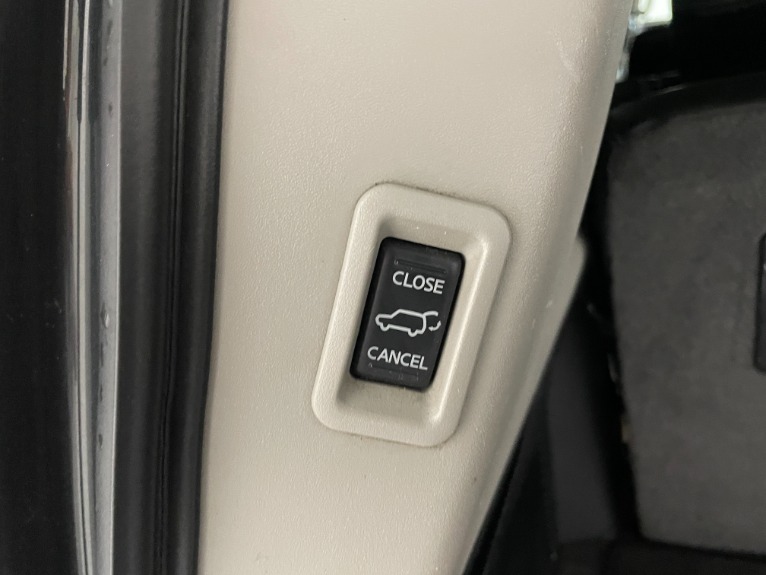Used-2009-Nissan-Armada-SE-4X4