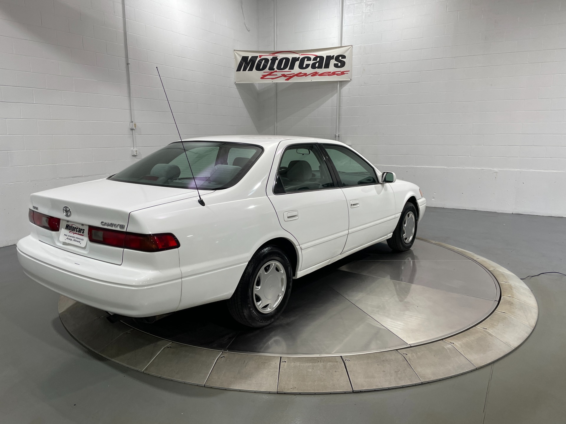 Used-1998-Toyota-Camry-CE-FWD