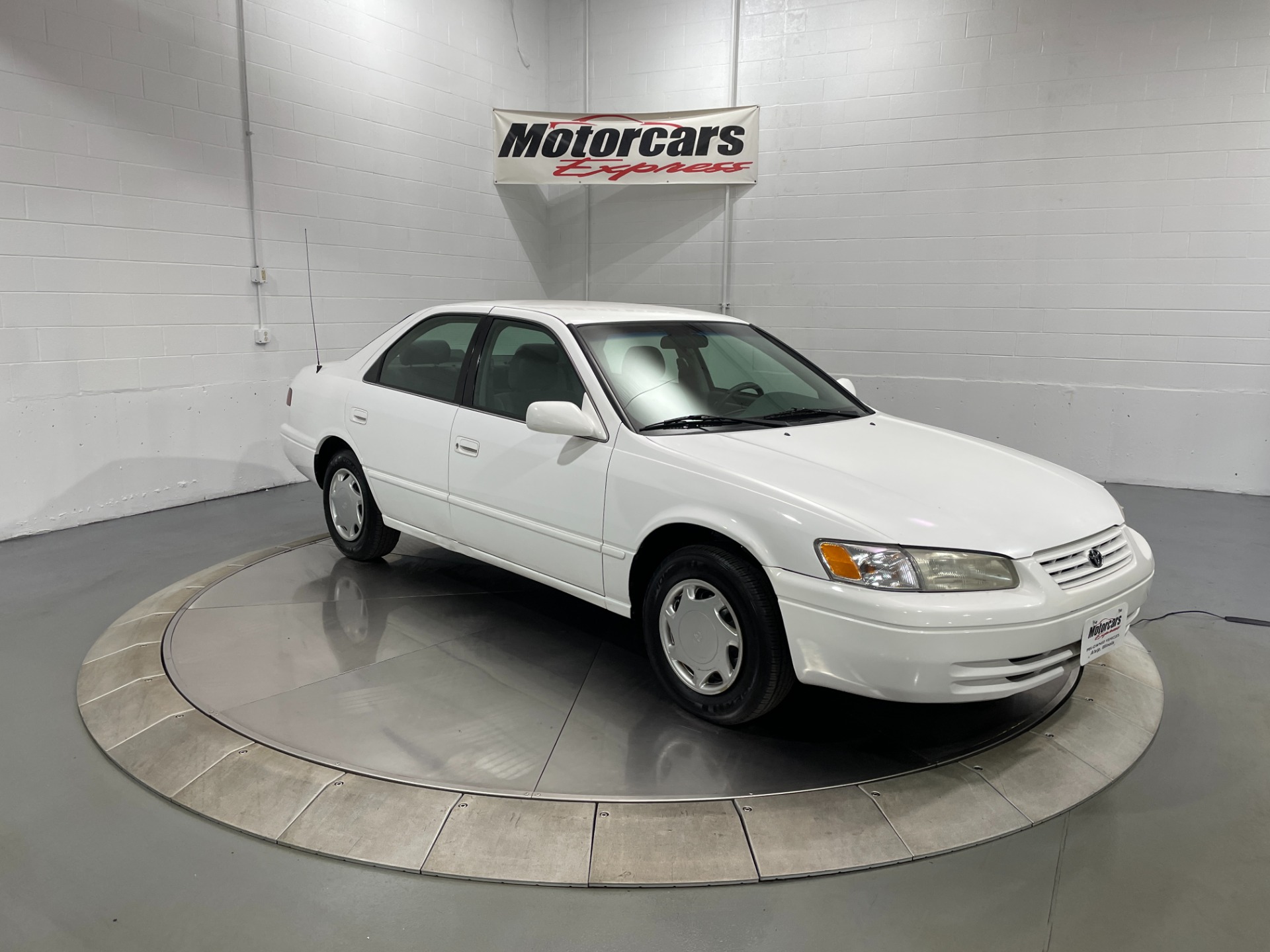 Used-1998-Toyota-Camry-CE-FWD
