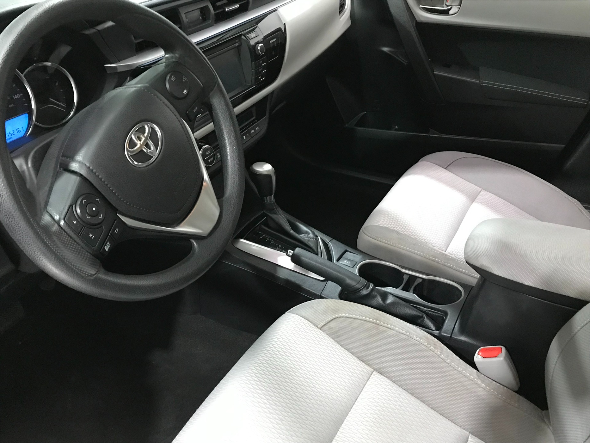 Used-2015-Toyota-Corolla