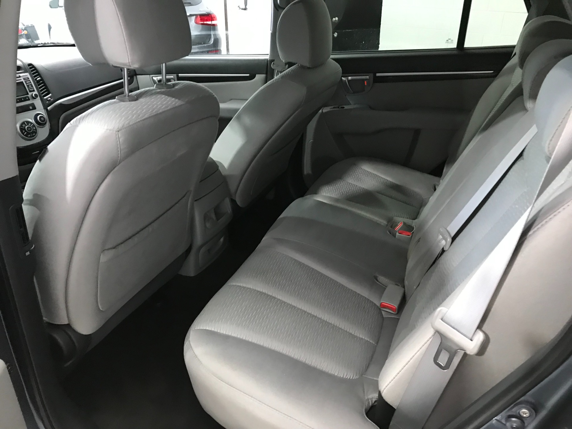 Used-2009-Hyundai-SANTA-FE-GLS
