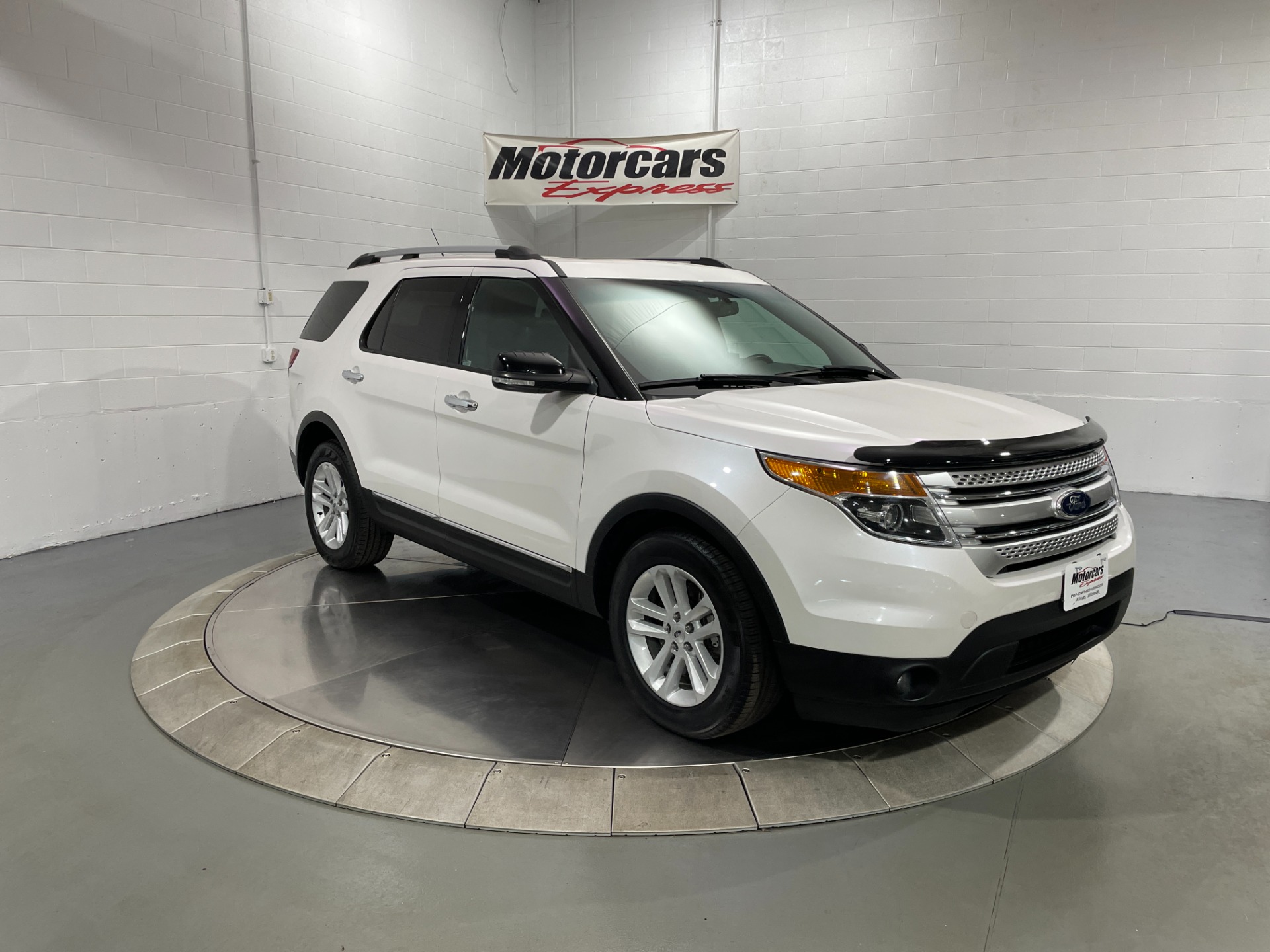 Used-2013-Ford-Explorer-XLT-FWD