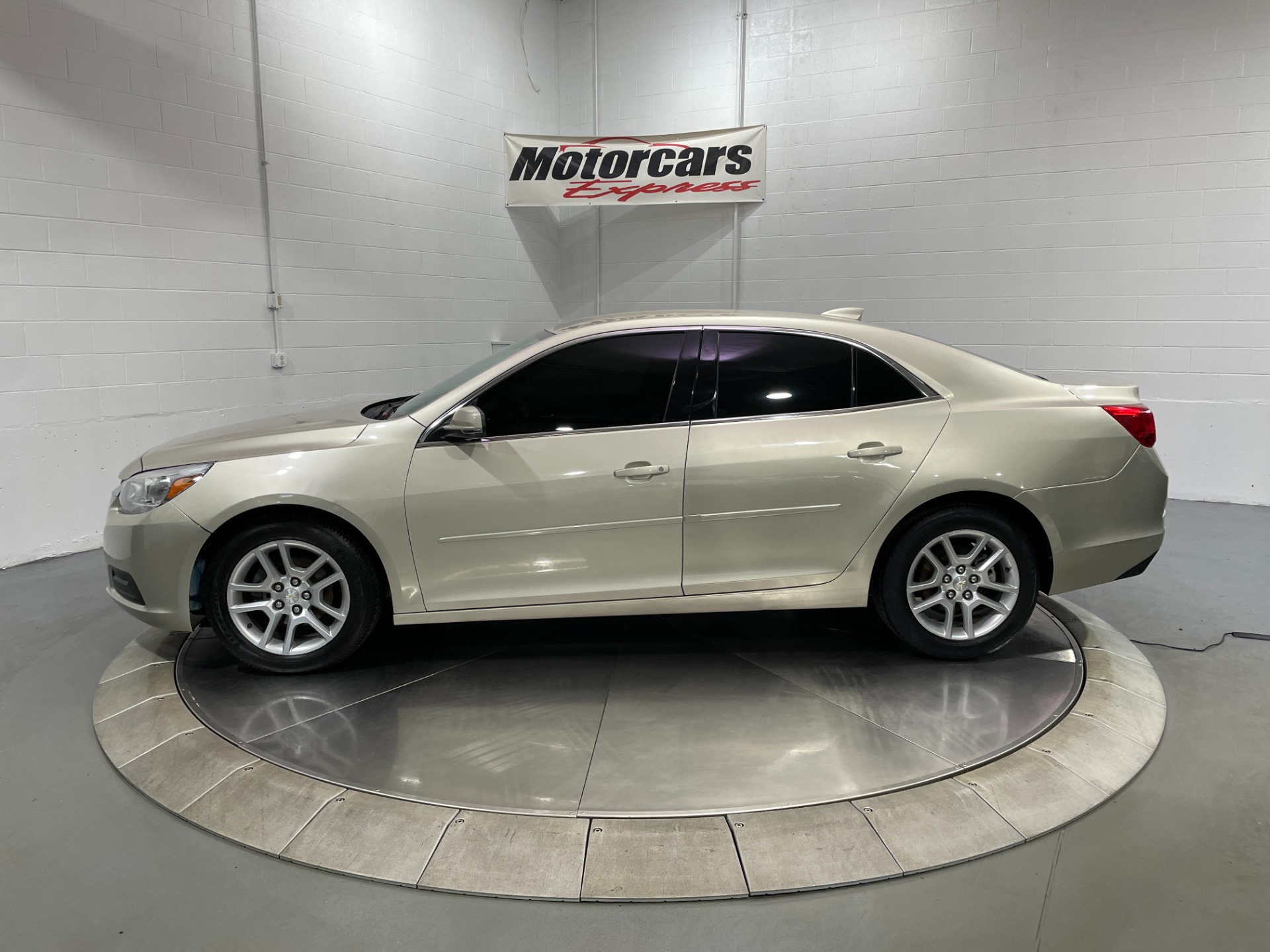 Used-2015-Chevrolet-Malibu-LT-FWD